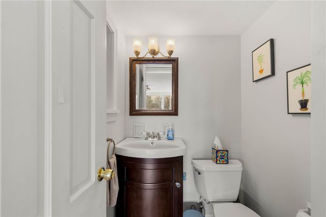 2825 Anderson Dr, Hampton, PA 15101