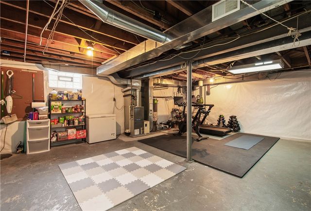 2825 Anderson Dr, Hampton, PA 15101