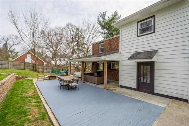 2825 Anderson Dr, Hampton, PA 15101