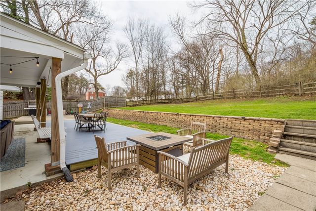 2825 Anderson Dr, Hampton, PA 15101