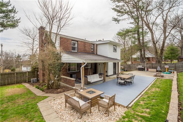 2825 Anderson Dr, Hampton, PA 15101