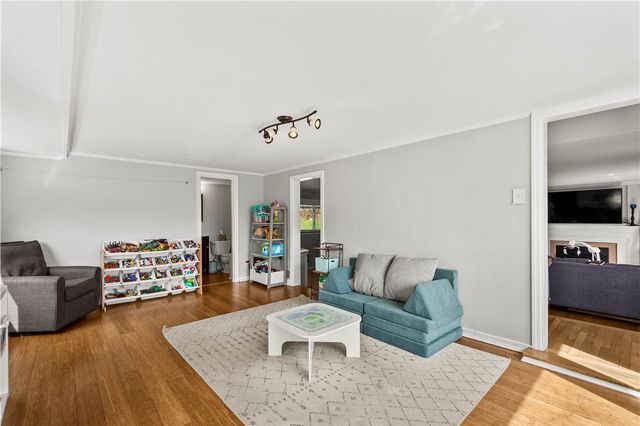 2825 Anderson Dr, Hampton, PA 15101