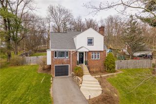 2825 Anderson Dr, Hampton, PA 15101