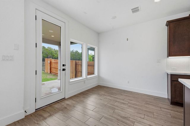 1102 Sage Thrasher CIR, Dripping Springs, TX 78620