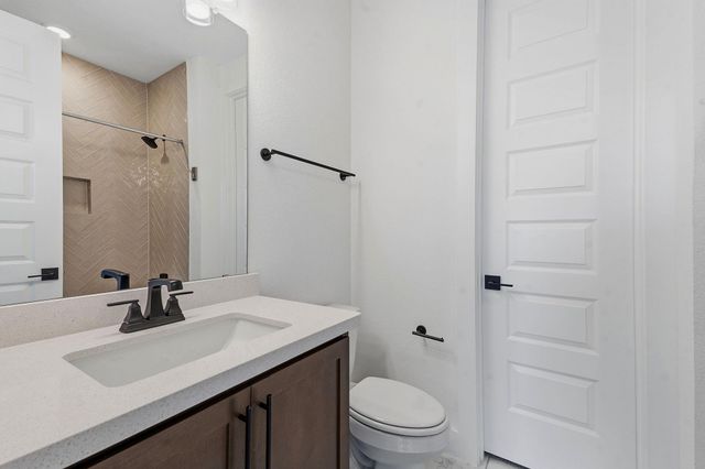 1102 Sage Thrasher CIR, Dripping Springs, TX 78620