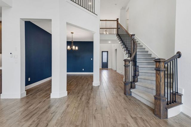 1102 Sage Thrasher CIR, Dripping Springs, TX 78620