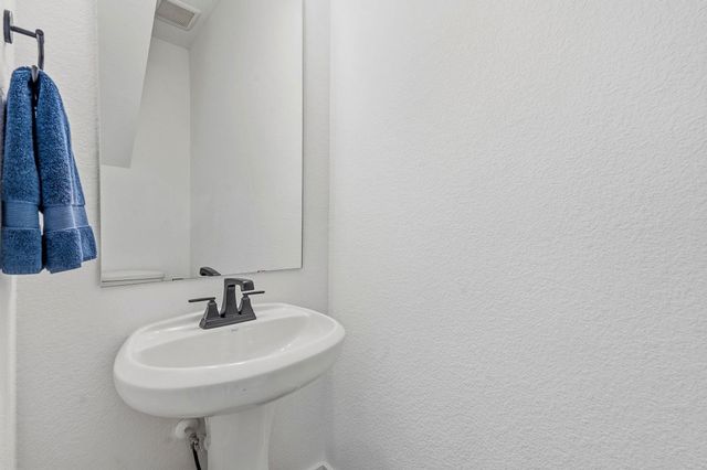 1102 Sage Thrasher CIR, Dripping Springs, TX 78620