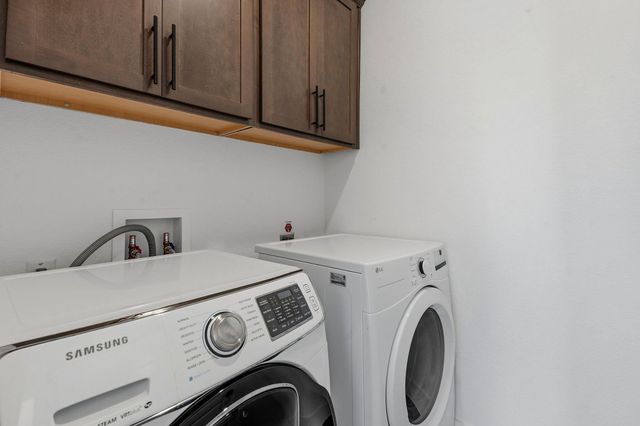 1102 Sage Thrasher CIR, Dripping Springs, TX 78620