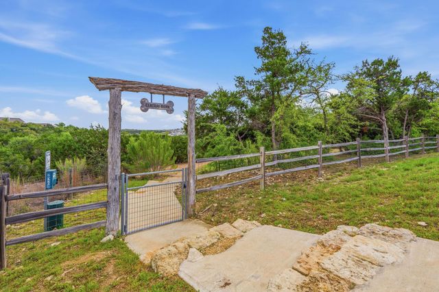 1102 Sage Thrasher CIR, Dripping Springs, TX 78620