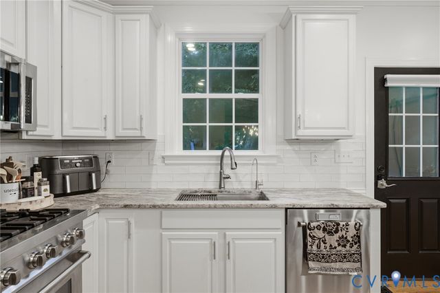 1755 Dispatch Rd, Quinton, VA 23141