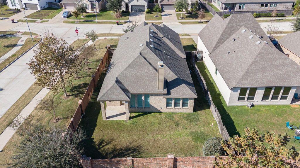Image 25 of property listing at 2206 Hays Ranch Drive, Richmond, TX 77469