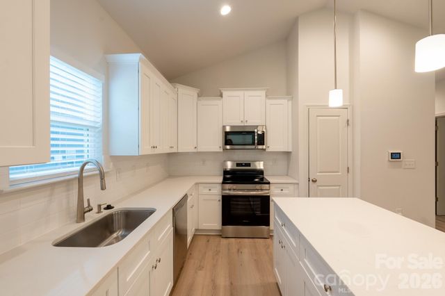 1149 Thayer Glen Court 7, Charlotte, NC 28213
