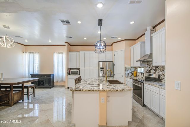 9005 S CALLE SAHUARO --, Guadalupe, AZ 85283