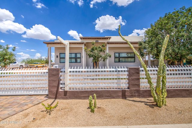 9005 S CALLE SAHUARO --, Guadalupe, AZ 85283