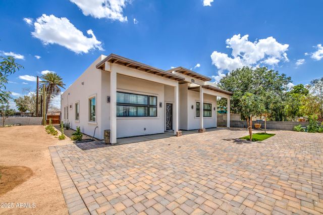 9005 S CALLE SAHUARO --, Guadalupe, AZ 85283