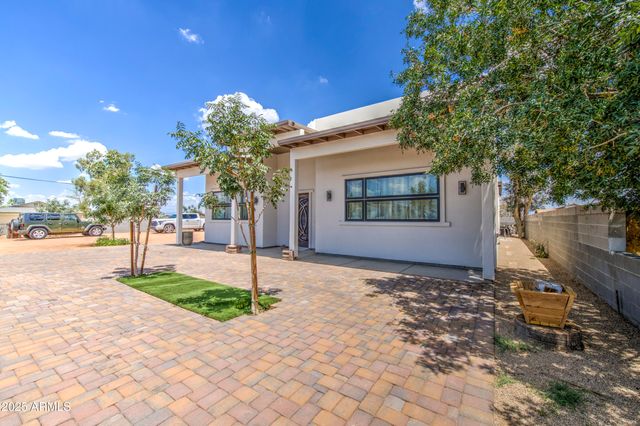 9005 S CALLE SAHUARO --, Guadalupe, AZ 85283