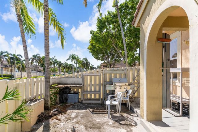 11064 SW 237th Ln, Homestead, FL 33032