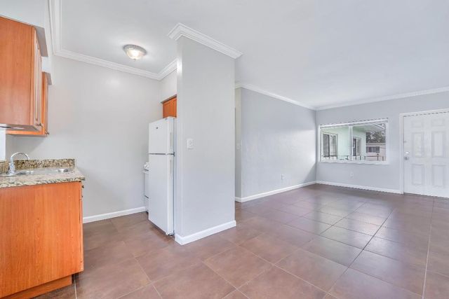 521 NE 82nd Terrace 8, Miami, FL 33138