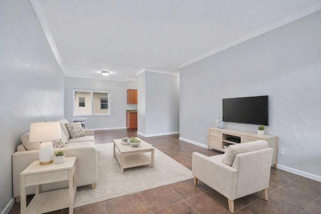 521 NE 82nd Terrace 8, Miami, FL 33138