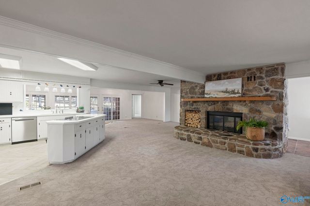 9201 & 9407 Navios Drive SE, Huntsville, AL 35803