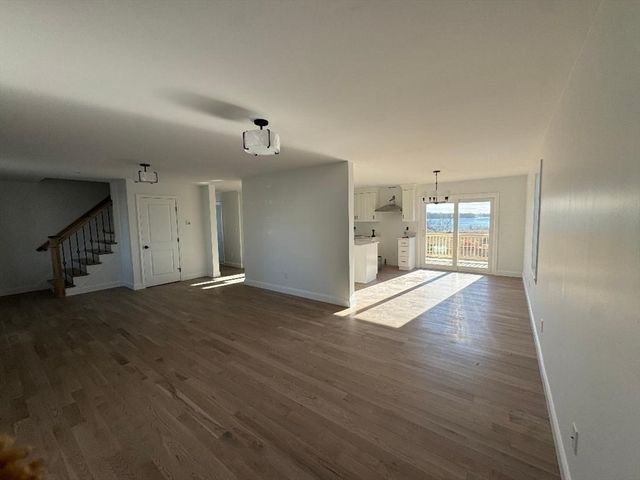 919 Dwelly, Fall River, MA 02720