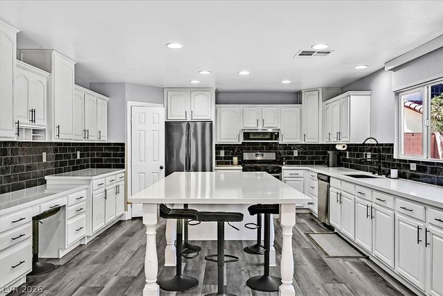 2647 Regency Cove Court, Las Vegas, NV 89121