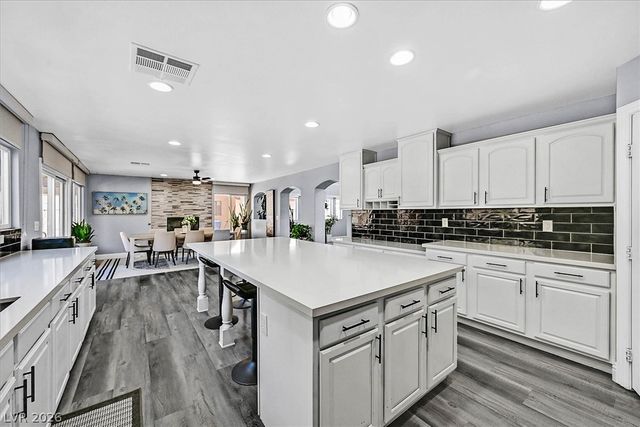2647 Regency Cove Court, Las Vegas, NV 89121