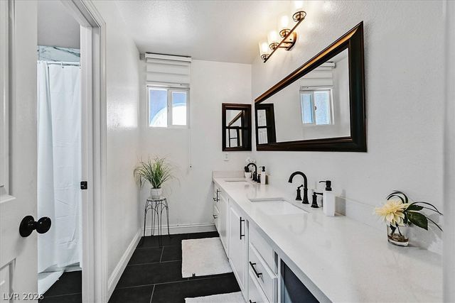 2647 Regency Cove Court, Las Vegas, NV 89121