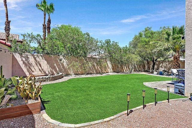 2647 Regency Cove Court, Las Vegas, NV 89121