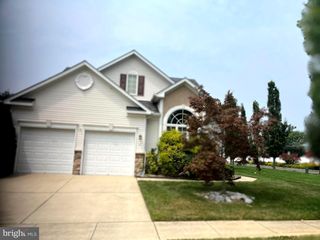 67 RIDGWAY DR, Bordentown, NJ 08505