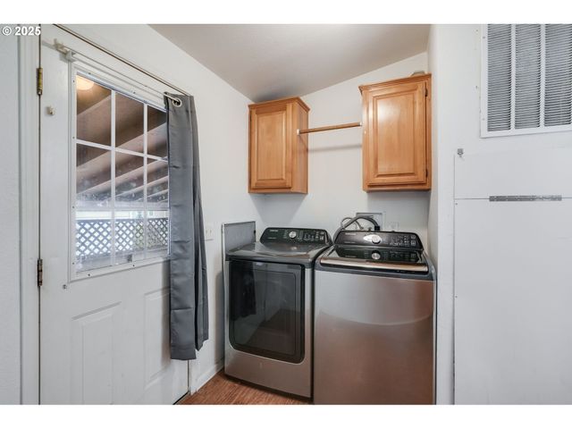 3921 PACIFIC Cir, Hubbard, OR 97032