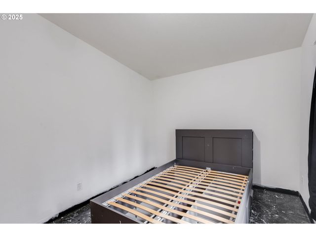 3921 PACIFIC Cir, Hubbard, OR 97032