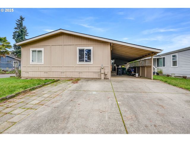 3921 PACIFIC Cir, Hubbard, OR 97032