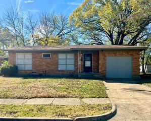 9849 San Lea Drive, Dallas, TX 75228