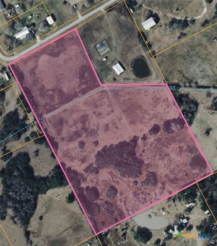 286 Loop Rd, Seadrift, TX 77983