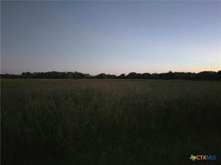 286 Loop Rd, Seadrift, TX 77983