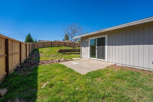 2907 Pawnee Court, Redding, CA 96001