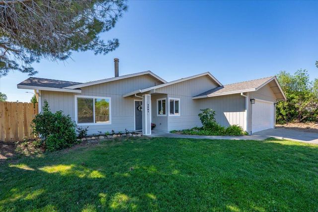 2907 Pawnee Court, Redding, CA 96001