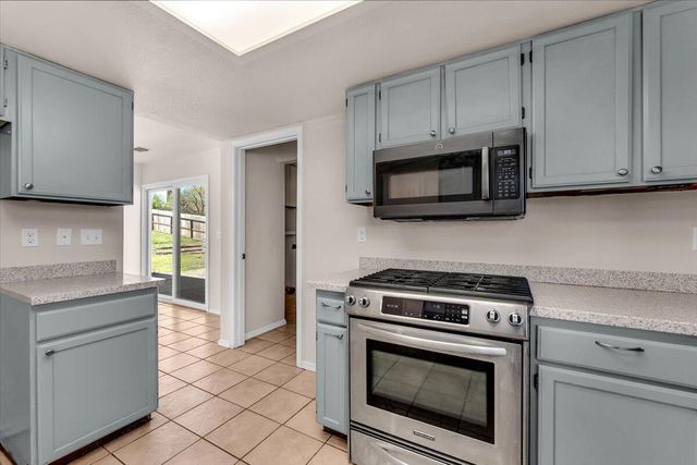 2907 Pawnee Court, Redding, CA 96001