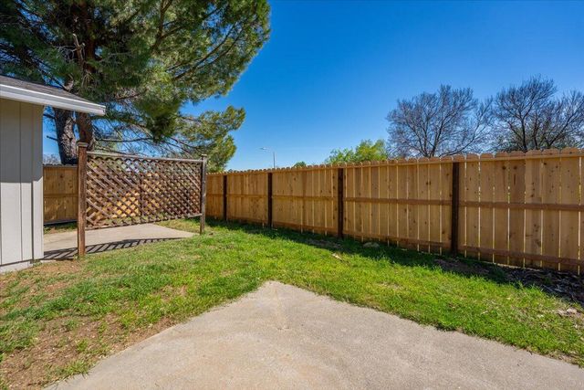 2907 Pawnee Court, Redding, CA 96001