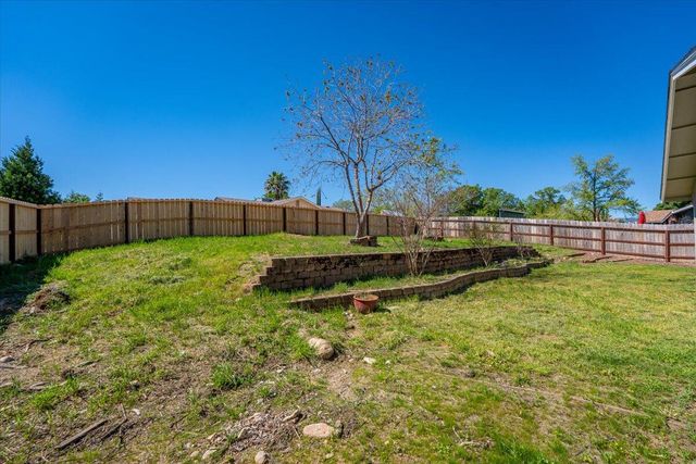 2907 Pawnee Court, Redding, CA 96001