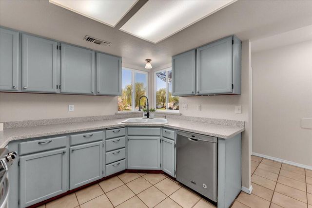 2907 Pawnee Court, Redding, CA 96001