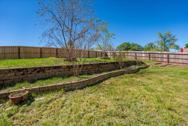 2907 Pawnee Court, Redding, CA 96001