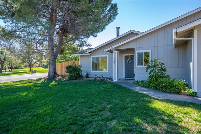 2907 Pawnee Court, Redding, CA 96001