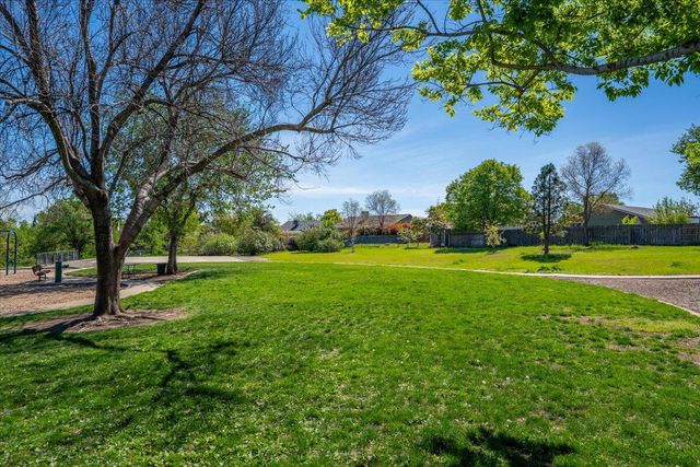 2907 Pawnee Court, Redding, CA 96001