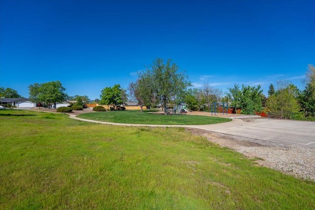 2907 Pawnee Court, Redding, CA 96001