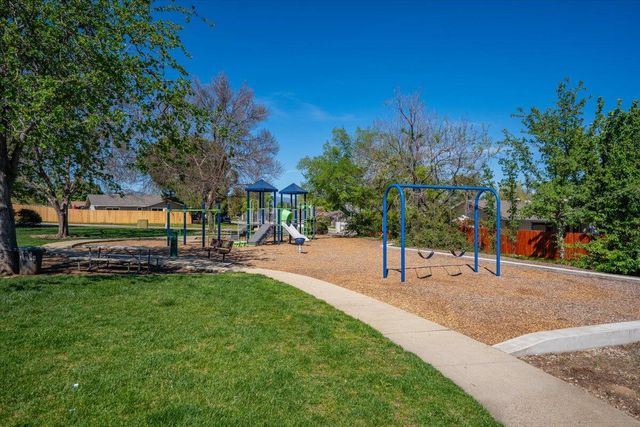 2907 Pawnee Court, Redding, CA 96001