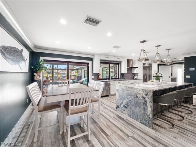 1912 SE 33rd TER, Cape Coral, FL 33904