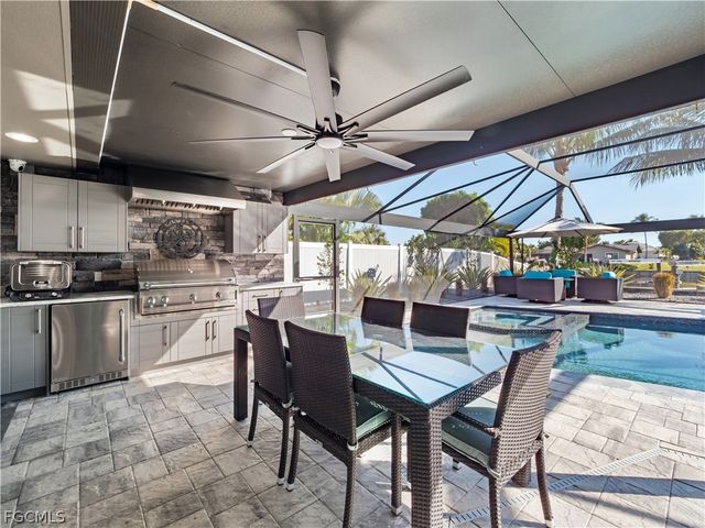 1912 SE 33rd TER, Cape Coral, FL 33904