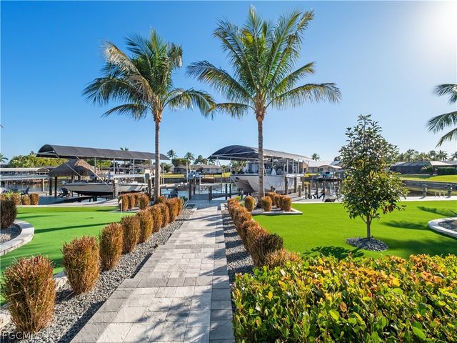 1912 SE 33rd TER, Cape Coral, FL 33904